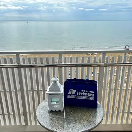 Oriente アパート